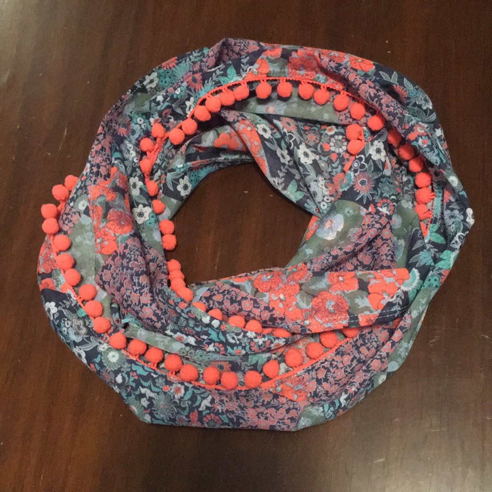 Cute girls infinity scarf